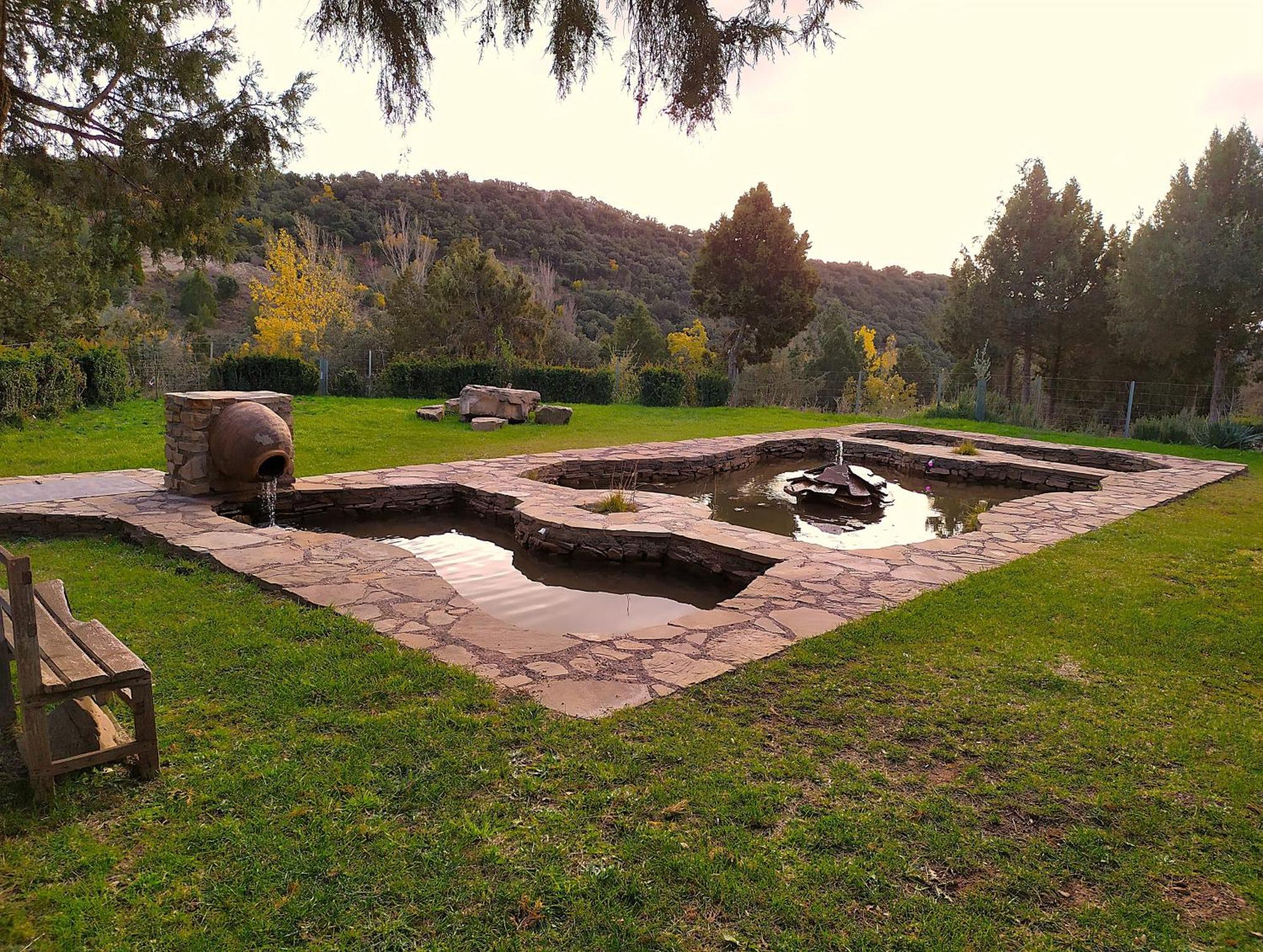 Camping Casa Fausto Cerca De Dinopolis Formiche Alto 外观 照片