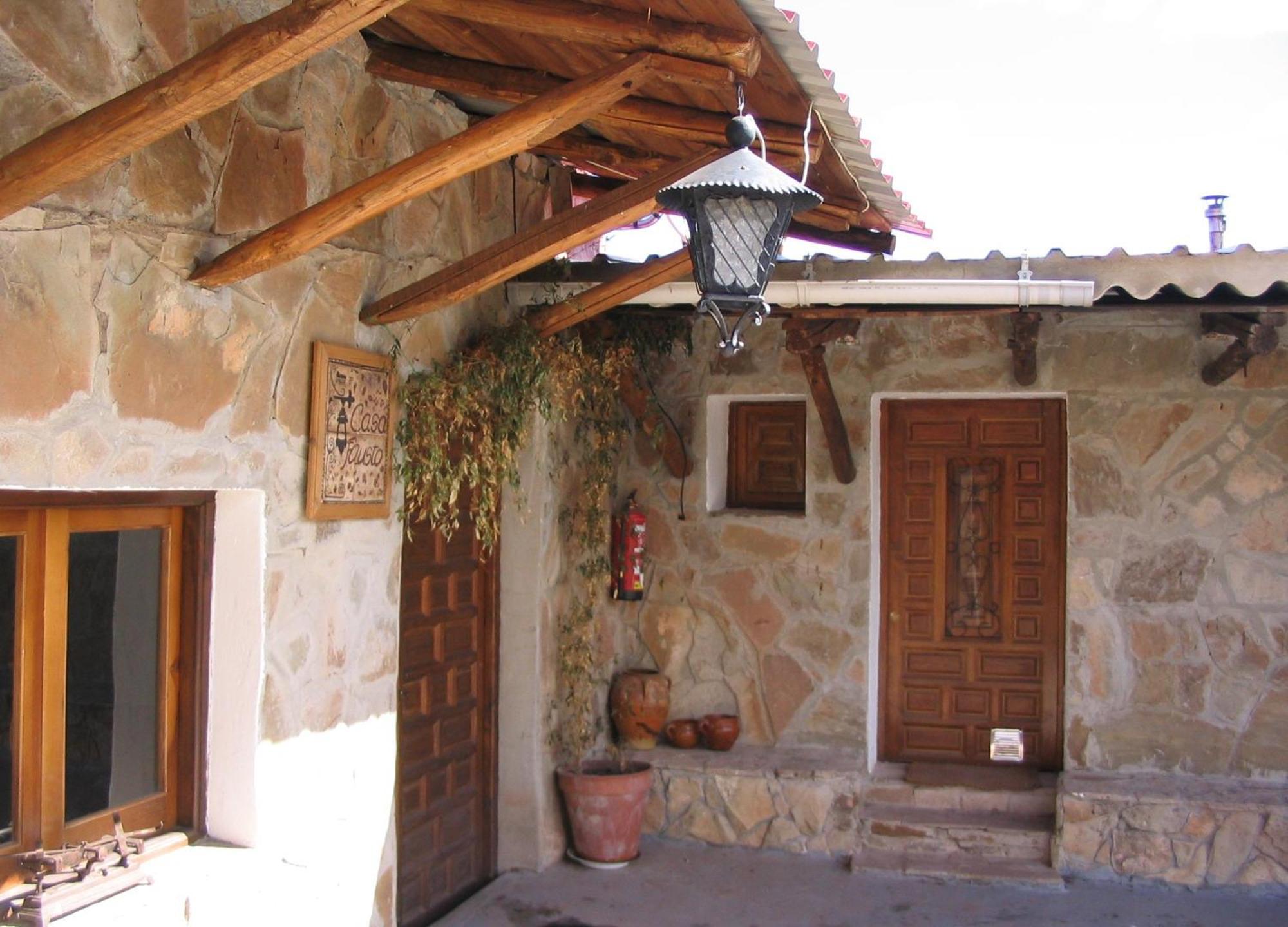 Camping Casa Fausto Cerca De Dinopolis Formiche Alto 客房 照片