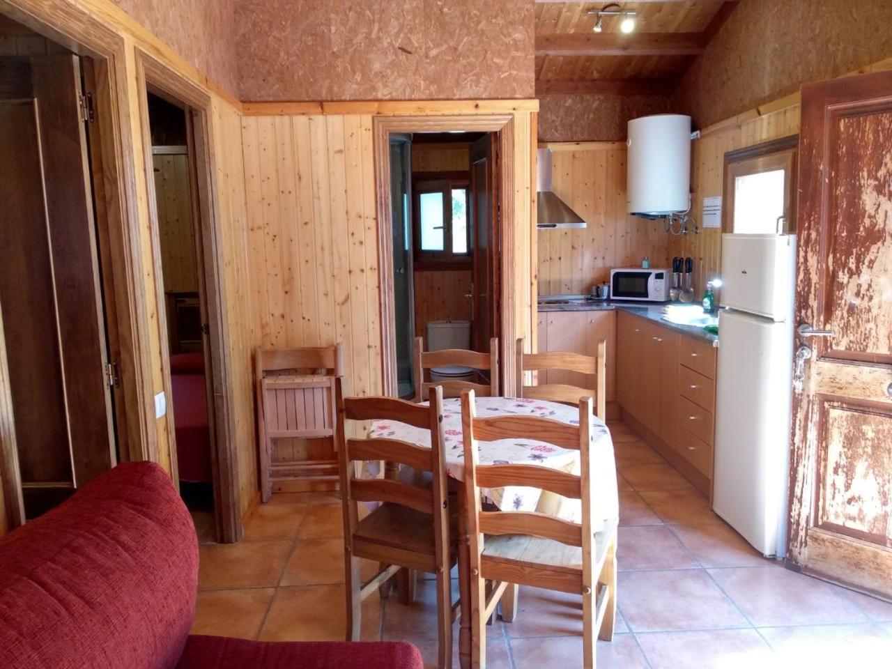 Camping Casa Fausto Cerca De Dinopolis Formiche Alto 外观 照片